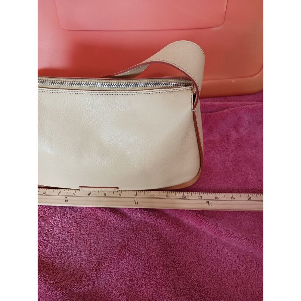 Toscanella Leather Shoulder Bag  Adjustable Strap & Zip Closure Butter yellow - Picture 9 of 10